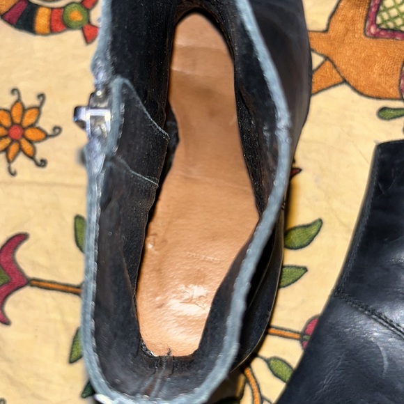 Frye ankle bootie leather 8.5 - Picture 4 of 7